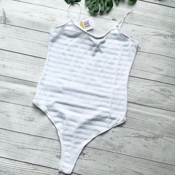 Derek Heart Thong Bodysuit Size Medium NEW - Picture 2 of 6